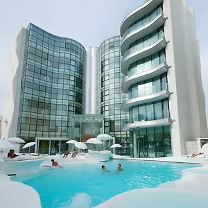 I-suite Hotel