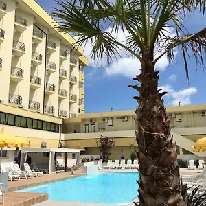 Hotel Montmartre, Rimini